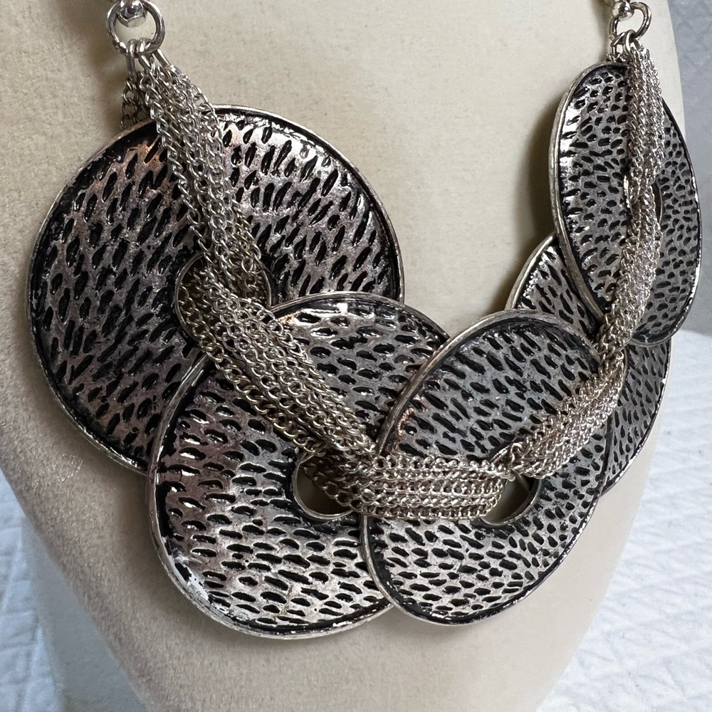 Common Thread Premier Designs Silver Plated Neckl… - image 3
